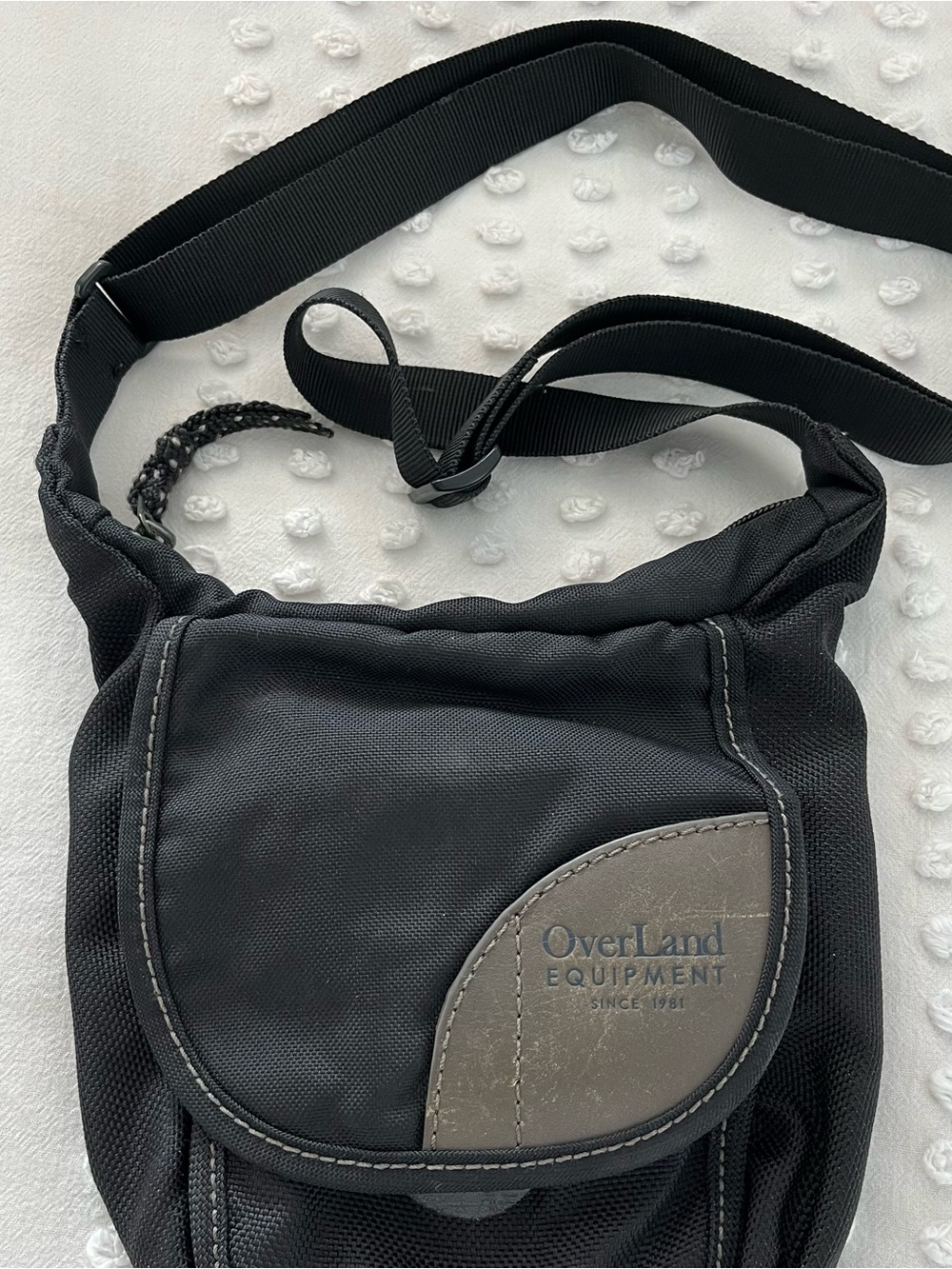 Overland Equipment Bayliss Crossbody Bag Black/Blue Utility Travel